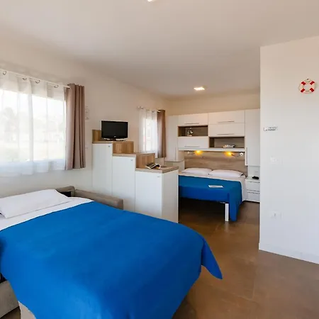 Campsite Le Palme & Village 3*