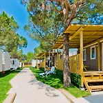 Camping Club Del Sole Le Palme Family Collection 3*