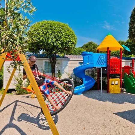 Le Palme & Village Camping 3*