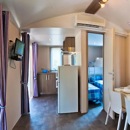 Le Palme & Village אתר קמפינג 3*