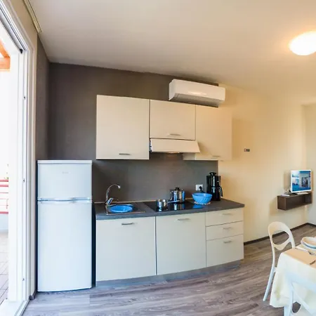 Le Palme & Village אתר קמפינג