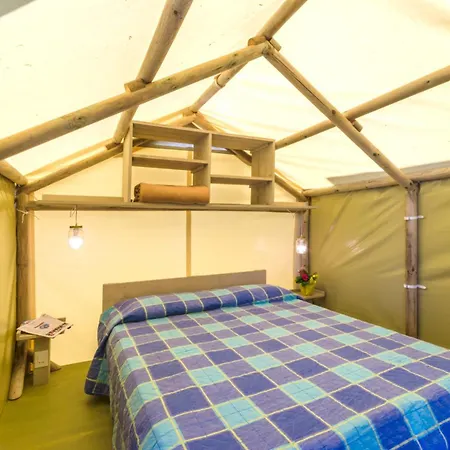 Κάμπινγκ Le Palme & Village 3*