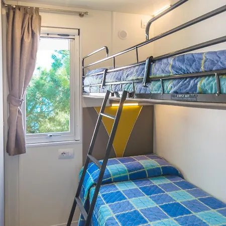 Le Palme & Village Camping 3*