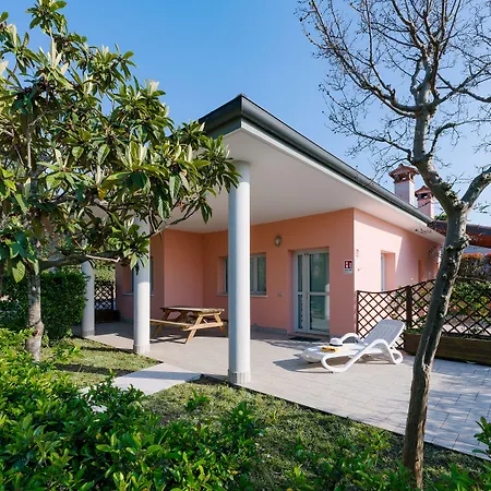 Club Del Sole Le Palme Family Collection مكان تخييم