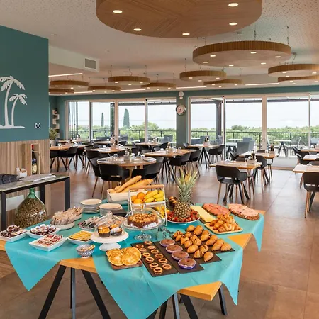 Club Del Sole Le Palme Family Collection