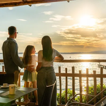 Camping Club Del Sole Le Palme Family Collection Lazise