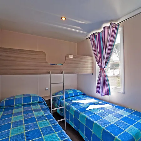 Le Palme & Village Parque de Campismo 3*